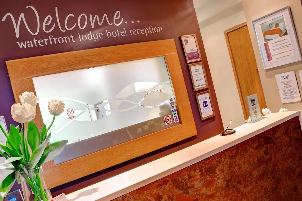 Waterfront Hotel Brighouse 3*,